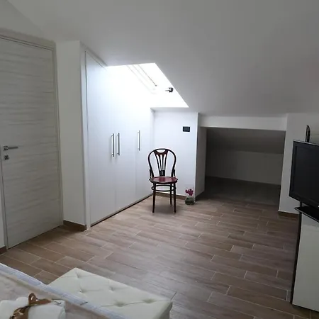 Casa Da Passaro Self Check - In , Vicino Ospedale E Stadio Lägenhet Salerno
