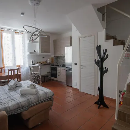 Casa Da Passaro Self Check - In , Vicino Ospedale E Stadio Salerno