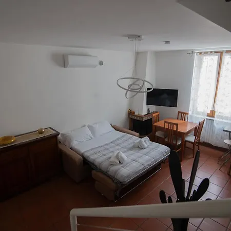 Casa Da Passaro Self Check - In , Vicino Ospedale E Stadio Lägenhet
